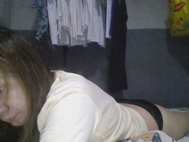 Shaylicious live cam on BongaCams