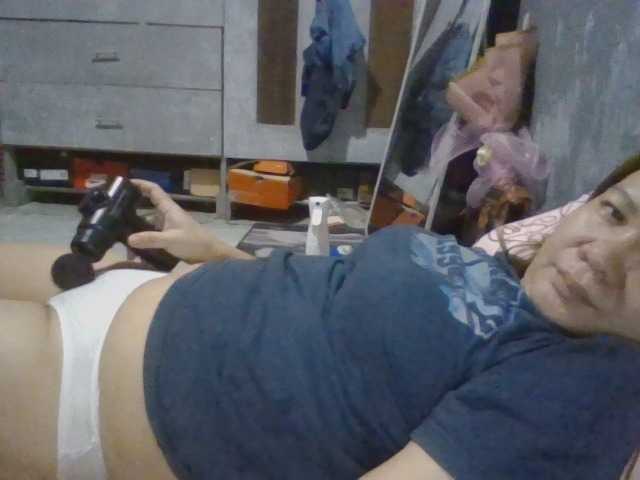 Shaylicious live cam on BongaCams
