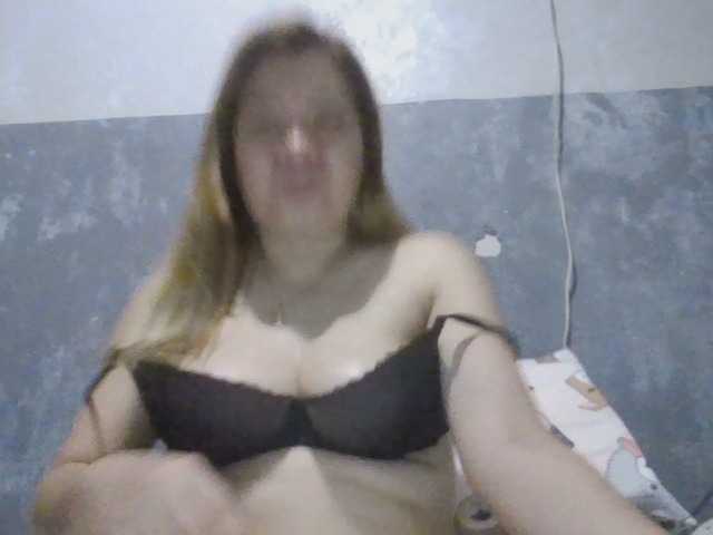 Shaylicious live cam on BongaCams