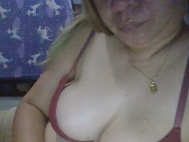 Shaylicious live cam on BongaCams