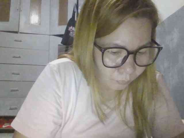 Shaylicious webcam