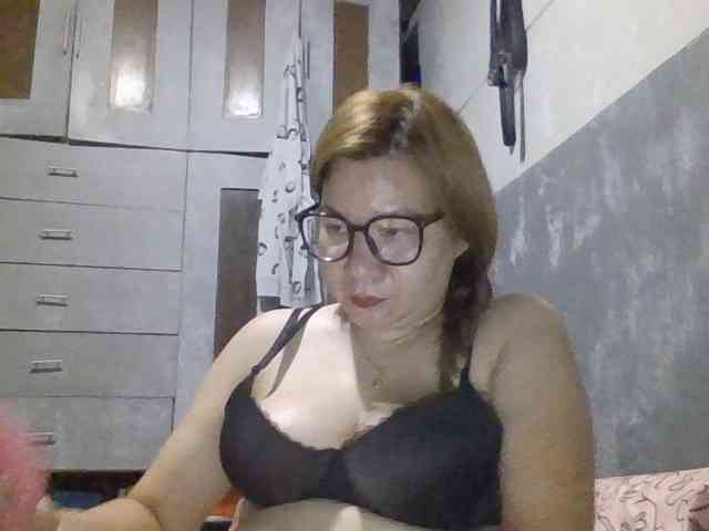 Shaylicious webcam