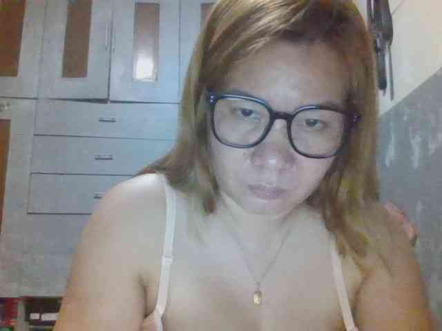 Model: Shaylicious
