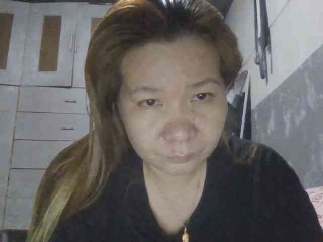 Shaylicious's cam show statistics and live stream