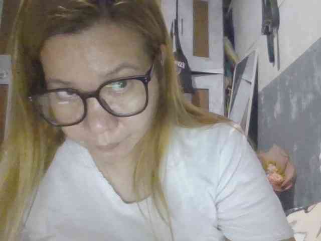 Shaylicious webcam