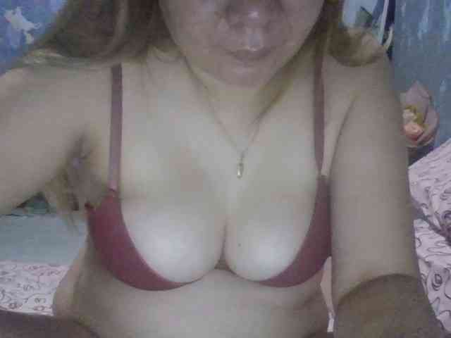 Shaylicious webcam