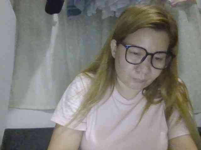Shaylicious webcam