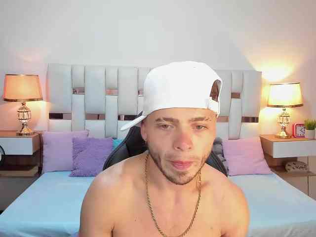 Zeusdamian21 Sex Cam Show