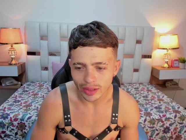 Zeusdamian21 cam