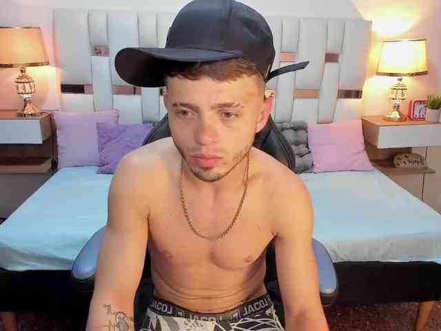 Zeusdamian21 Sex Cam Show