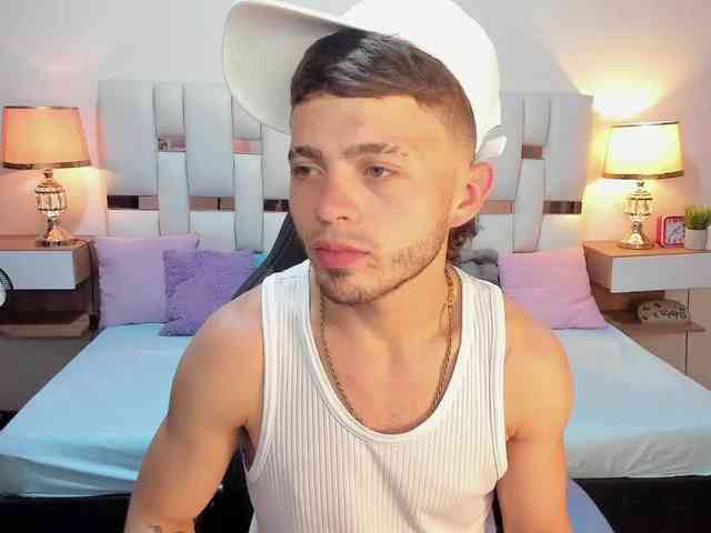 Zeusdamian21 Sex Cam Show