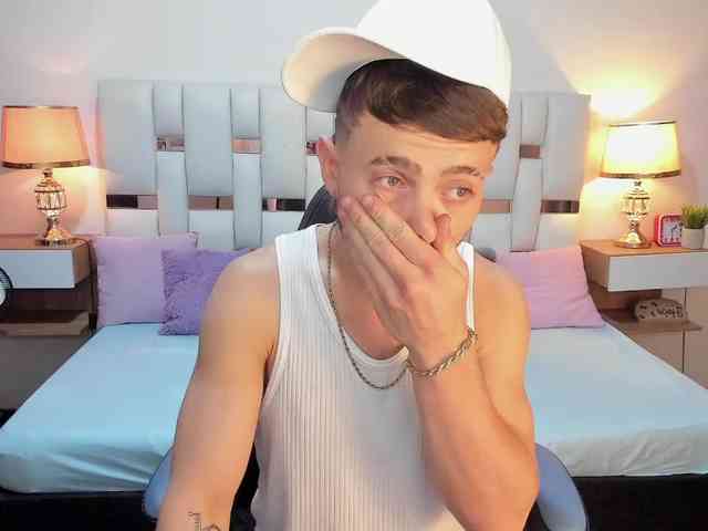 Zeusdamian21 Sex Cam Show