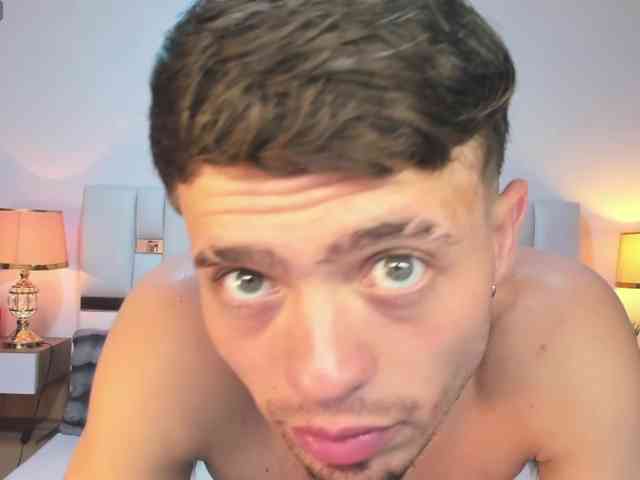 Zeusdamian21 Zeusdamian21