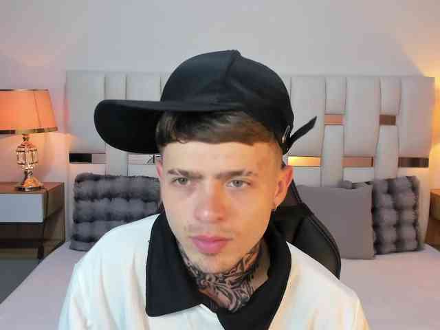 Zeusdamian21 Zeusdamian21