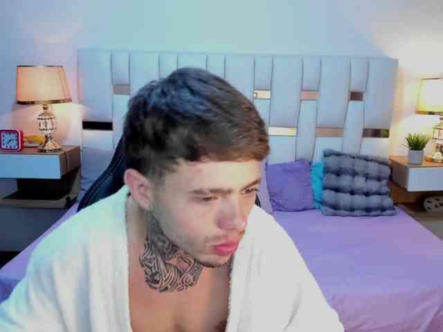 Zeusdamian21 Live Webcam on BongaCams