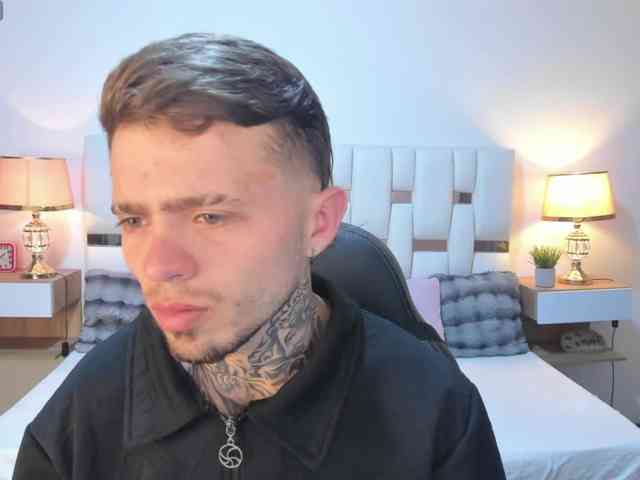 Zeusdamian21 Zeusdamian21