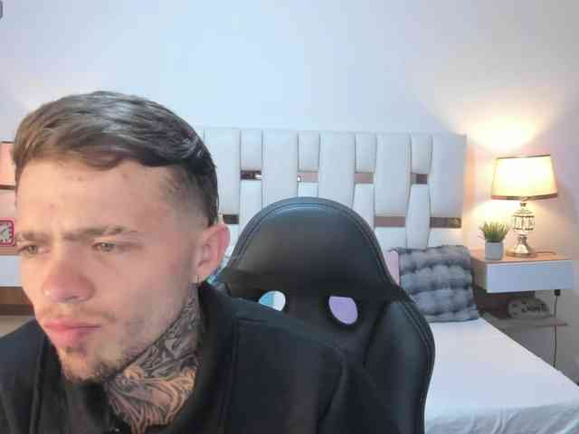 Zeusdamian21 Zeusdamian21