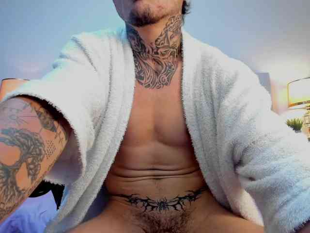 Zeusdamian21 Live Webcam on BongaCams