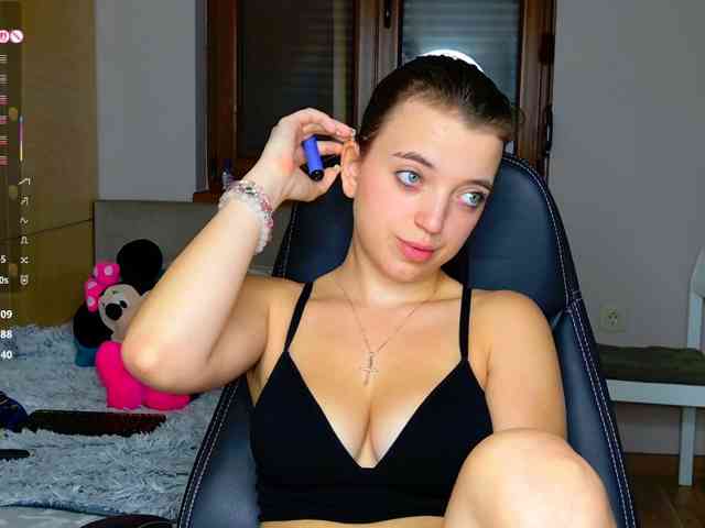 Danger-Doll webcam