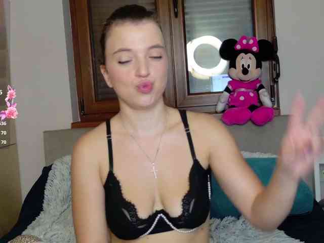 Danger-Doll webcam