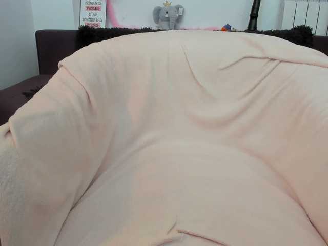 Serennaax live cam on BongaCams