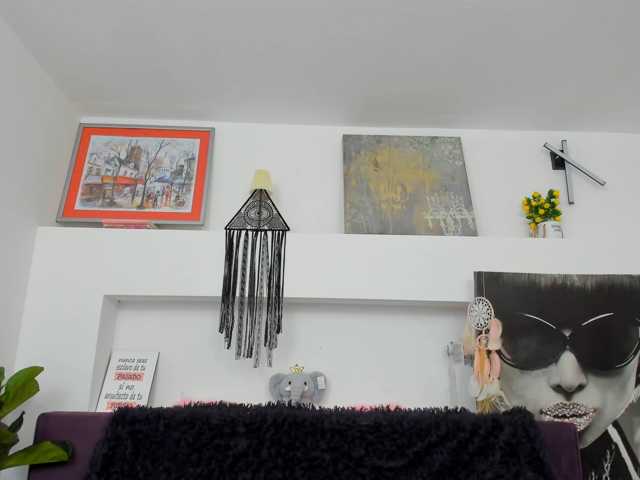 Serennaax live cam on BongaCams