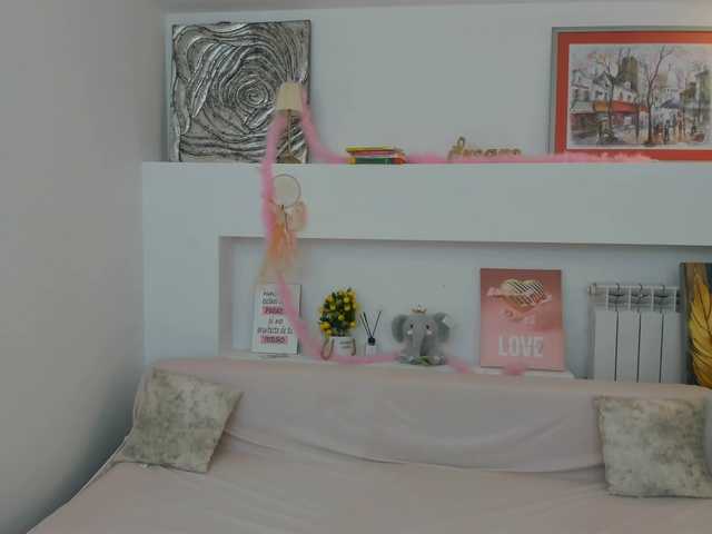 Serennaax live cam on BongaCams