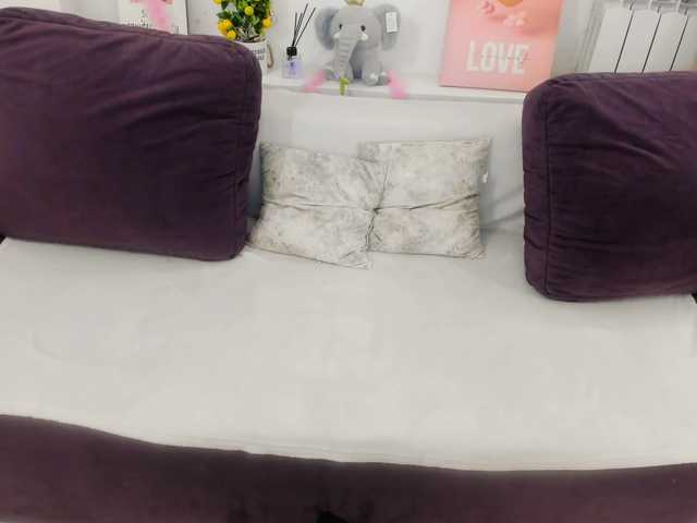 Serennaax live cam on BongaCams