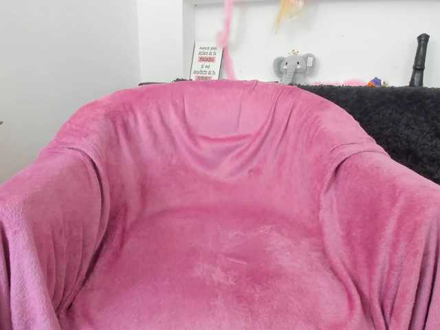 Serennaax live cam on BongaCams