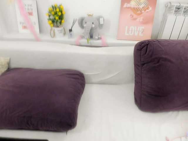 Serennaax live cam on BongaCams