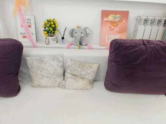 Serennaax live cam on BongaCams