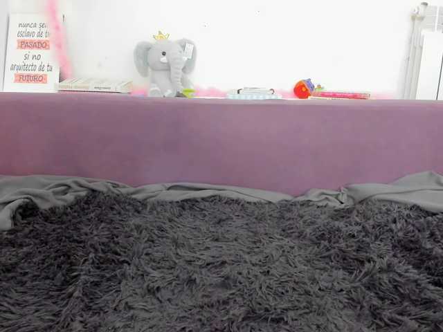 Serennaax live cam on BongaCams