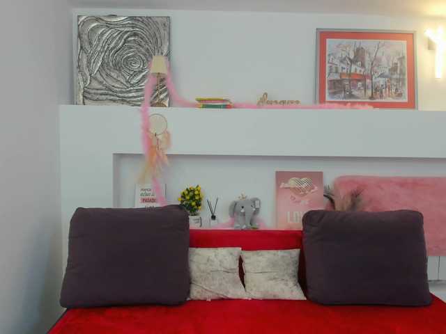 Serennaax live cam on BongaCams