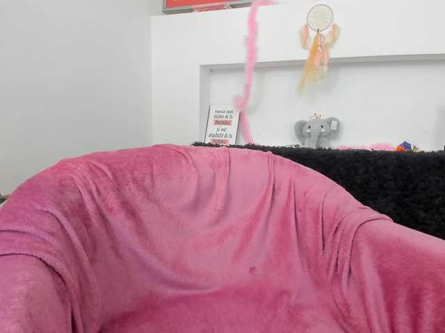 Serennaax live cam on BongaCams