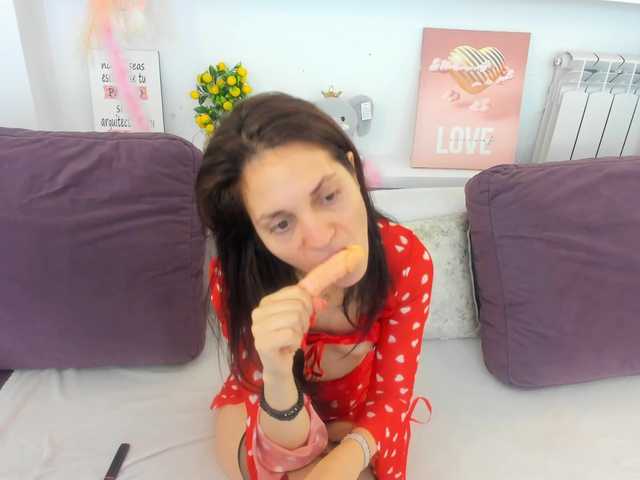 Serennaax live cam on BongaCams
