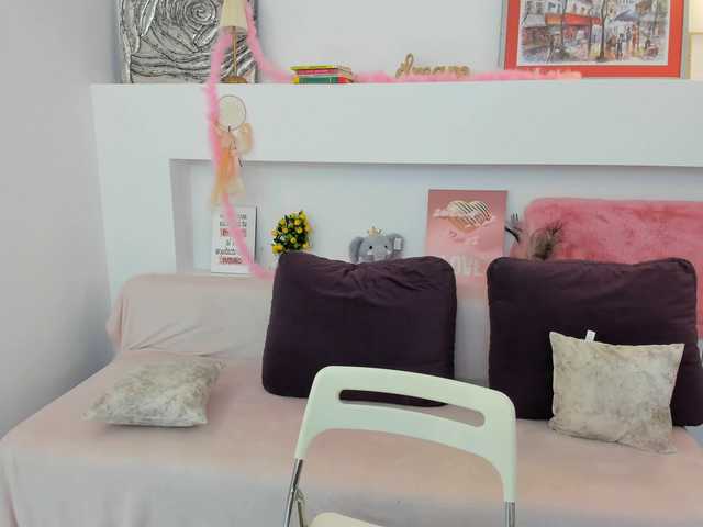 Serennaax live cam on BongaCams