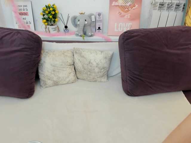 Serennaax live cam on BongaCams