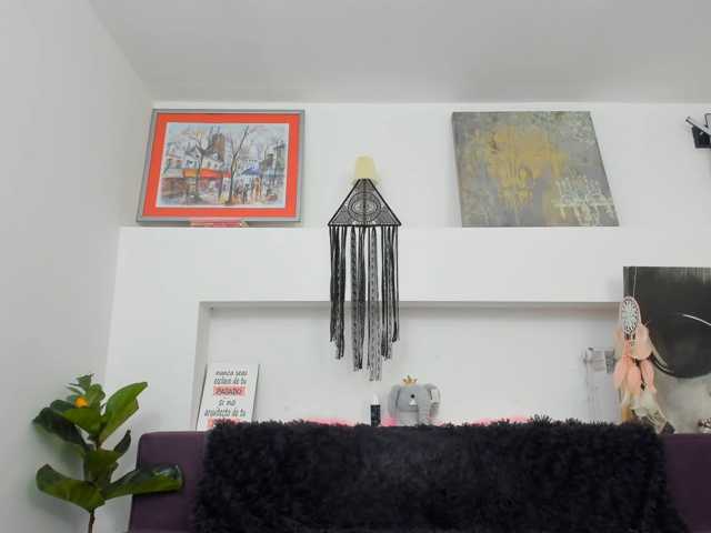 Serennaax live cam on BongaCams