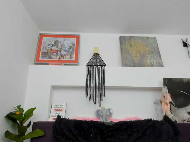 Serennaax live cam on BongaCams