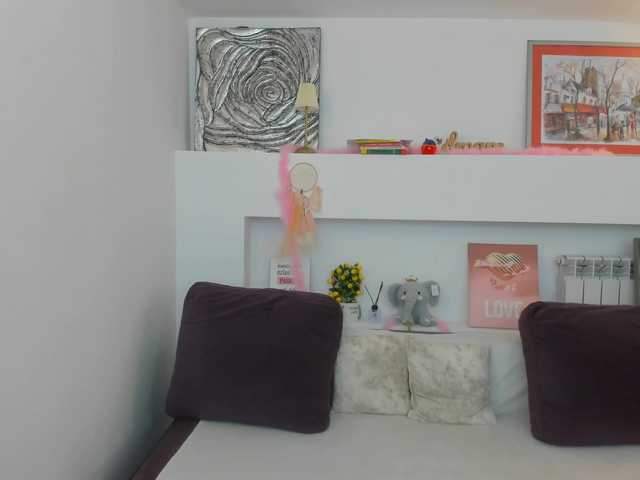 Serennaax live cam on BongaCams