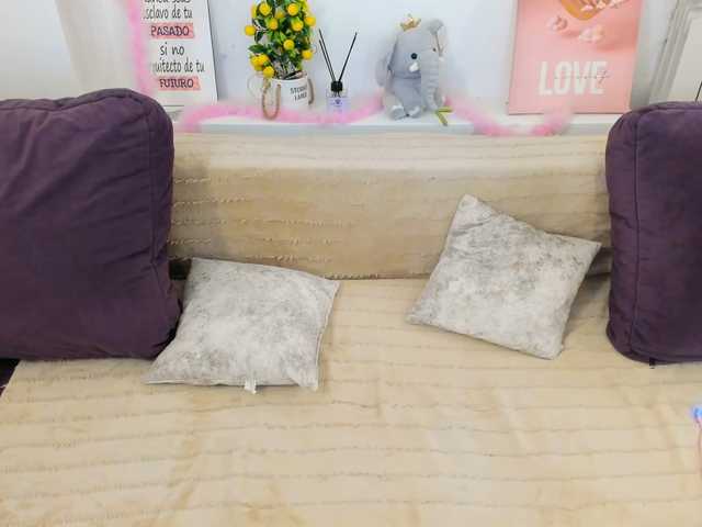 Serennaax live cam on BongaCams