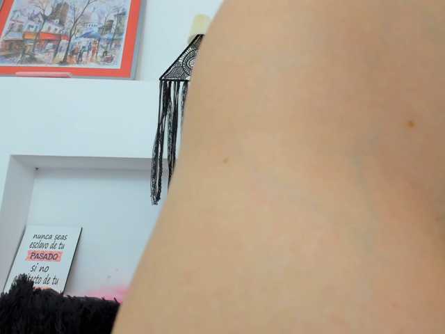 Serennaax live cam on BongaCams
