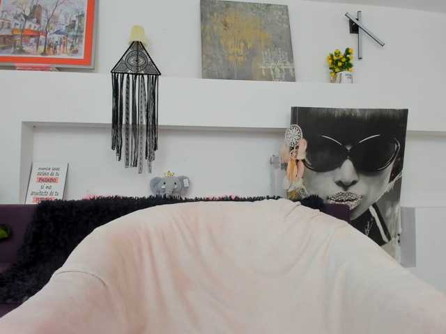 Serennaax live cam on BongaCams