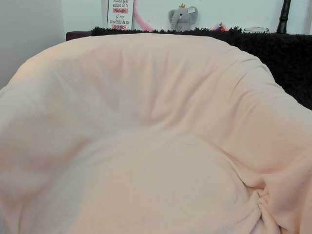 Serennaax live cam on BongaCams