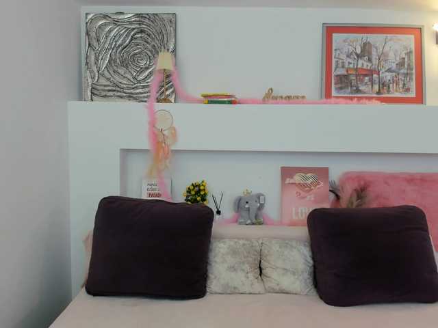 Serennaax live cam on BongaCams