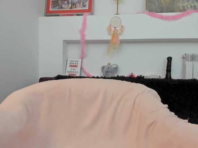 Serennaax live cam on BongaCams