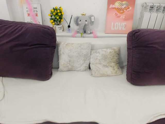 Serennaax live cam on BongaCams