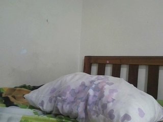 prettyglowing's Live Webcam