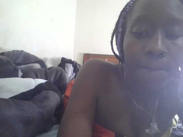 prettyglowing live cam on BongaCams
