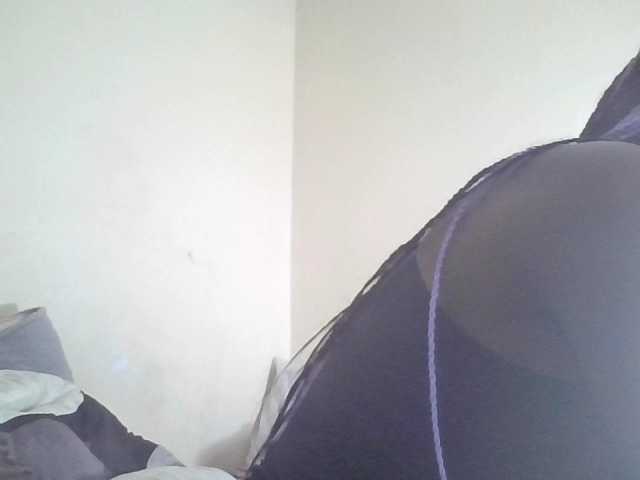 prettyglowing live cam on BongaCams
